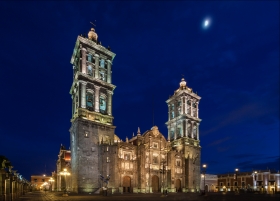 Iglesias cerradas hasta que Puebla deje el sem&aacute;foro rojo por COVID-19