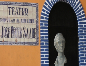 Con m&uacute;sica en vivo, presentaciones de danza y teatro.