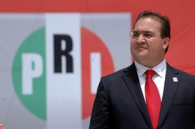  La Comisi&oacute;n Nacional de Justicia Partidaria del PRI acord&oacute; la suspensi&oacute;n de derechos de militante al gobernador de Veracruz