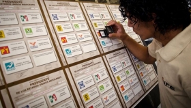El INE y Facebook organizar&aacute;n talleres para medios nativos digitales.
