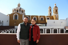  La esposa del gobernador electo, Tony Gali, asegur&oacute; que mantendr&aacute; el trabajo eficaz y coordinado que se realiza en el Sistema Estatal DIF
