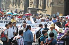 Maestros tendr&aacute;n un aumento