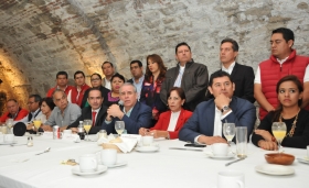 Pri&iacute;stas poblanos refrendan su apoyo absoluto al Comit&eacute; Directivo Estatal