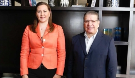 Mediante su cuenta de twitter, Alonso Hidalgo public&oacute; una fotograf&iacute;a de la reuni&oacute;n