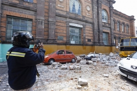 En el caso de las escuelas se comprometi&oacute; a que queden rehabilitadas en un plazo no mayor a cinco meses