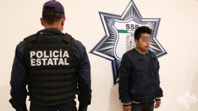 En Cholula, Polic&iacute;a Estatal detiene a presunto narcomenudista