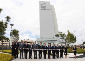 El mandatario reconoci&oacute; las inversiones de diversos empresarios