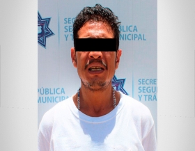 Amag&oacute; con un arma de fuego a tres transe&uacute;ntes