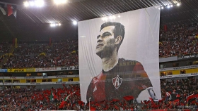 Rafa M&aacute;rquez manda emotiva carta en redes