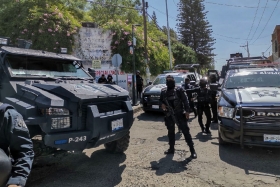 Los polic&iacute;as municipales fueron desarmados y removidos 