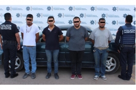 Los cuatro hombres fueron puestos a disposici&oacute;n de la Fiscal&iacute;a General del Estado 