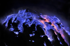 El volc&aacute;n de Kawah Ijen es uno de los m&aacute;s impresionantes del mundo.