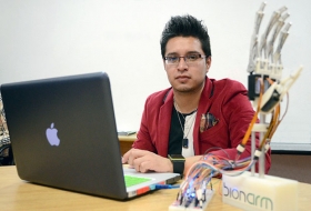 Desarrollan mano rob&oacute;tica