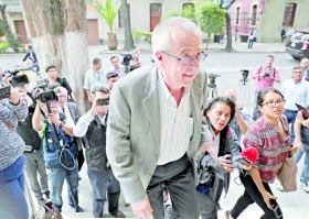 Carlos Urz&uacute;a, nominado para encabezar Hacienda.