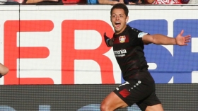 "Chicharito" cerca del West Ham