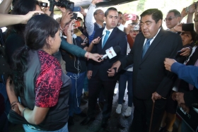 Respeta la autonom&iacute;a de la BUAP; exhorta al rector Esparza a escuchar a los j&oacute;venes