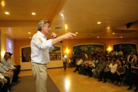 Tony Gali fortalecer&aacute; actividad econ&oacute;mica en toda la entidad