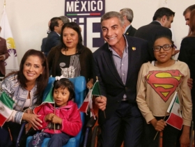 Apoyan al Telet&oacute;n