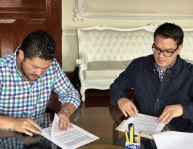 Signan convenio de colaboraci&oacute;n