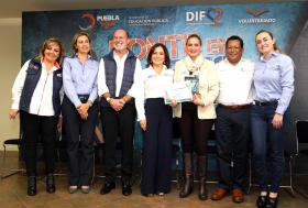 Entregaron mil 432 piezas de ropa y calzado deportivo a ni&ntilde;as, ni&ntilde;os y adolescentes