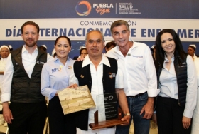 Refrend&oacute; su compromiso para fortalecer los servicios de salud;