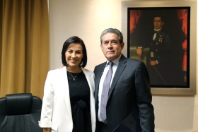 Es Licenciada en Derecho con Maestr&iacute;a en G&eacute;nero, Identidad y Ciudadan&iacute;a por la Universidad de C&aacute;diz 