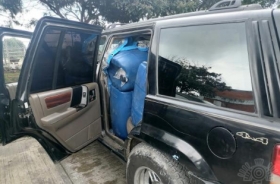 Asegura Polic&iacute;a Estatal camioneta que transportaba combustible presuntamente ilegal