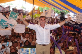 En su cierre regional de campa&ntilde;a, el candidato extiende la mano para trabajar con las autoridades de la localidad